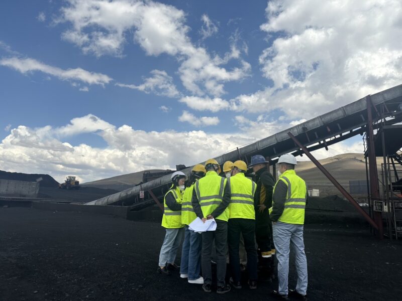 jianjie gourp is providing coal briquettes instruction on client's site