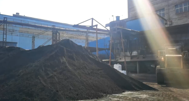 steel waste piled
