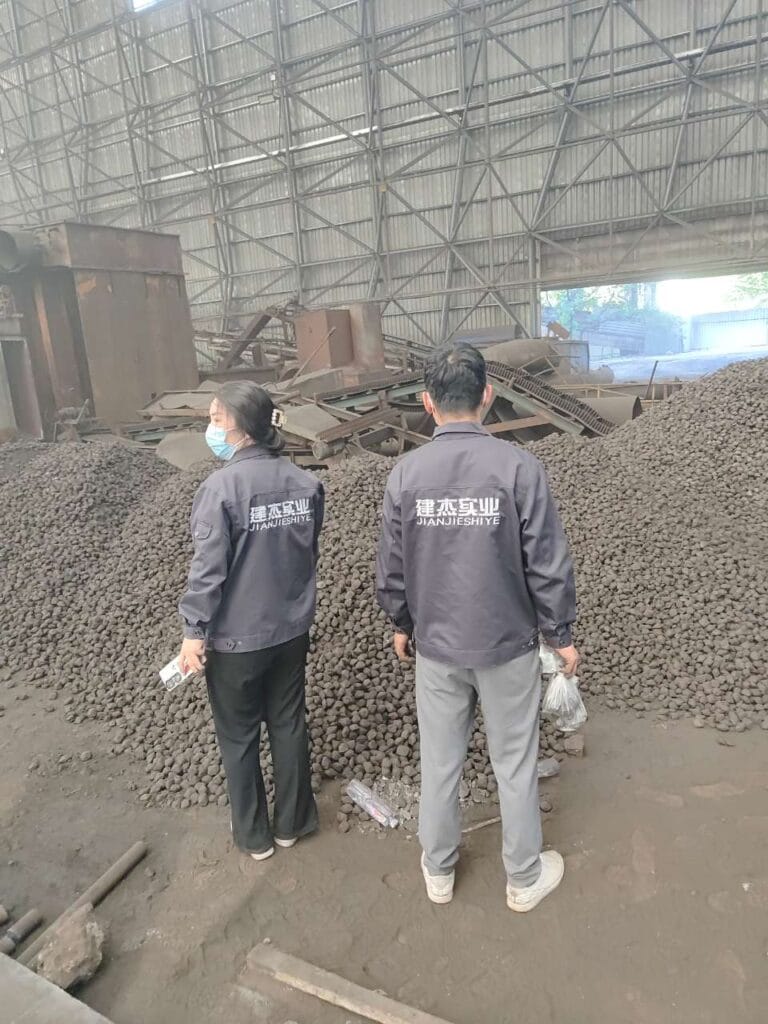Jianjie engineers guide production on-site