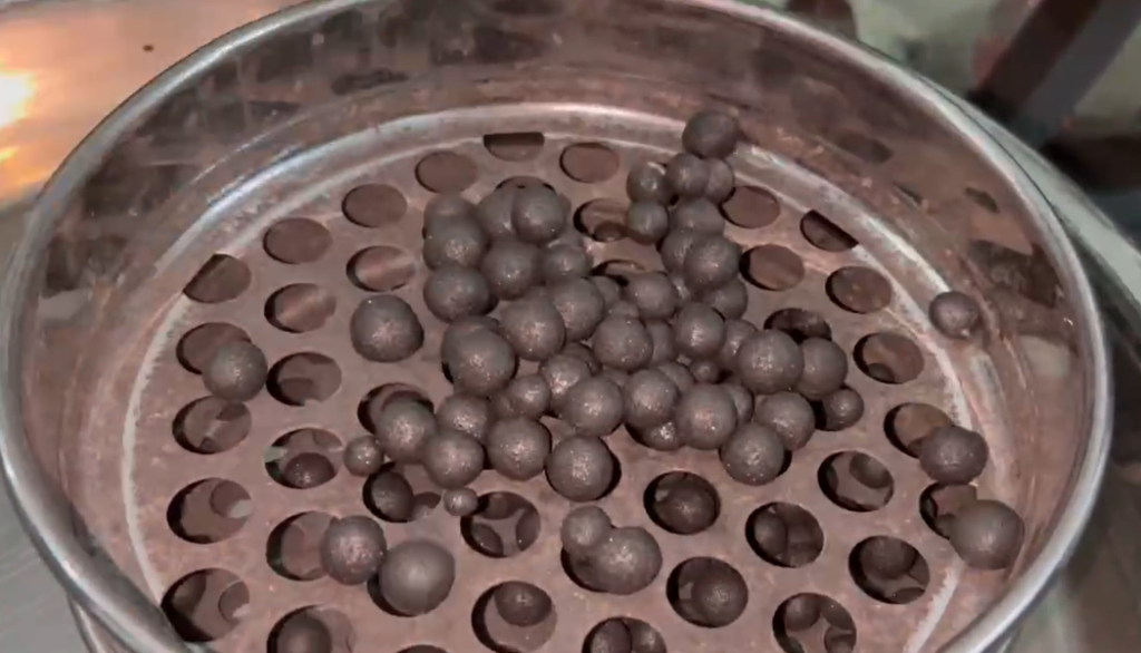 Select qualified pellets