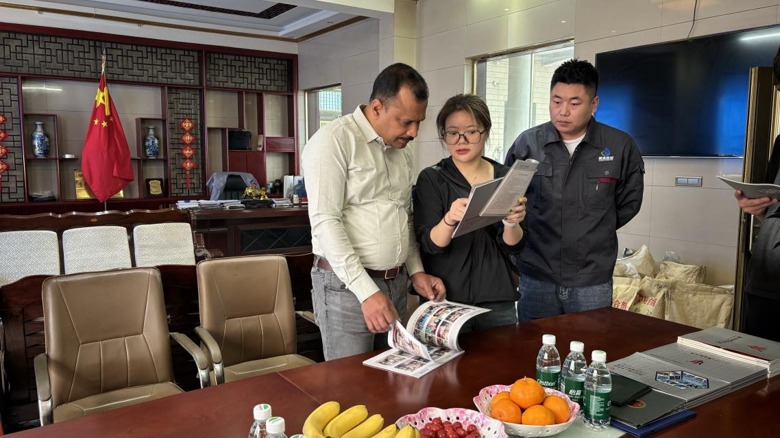 jianjie product engineer with the customer from Oman