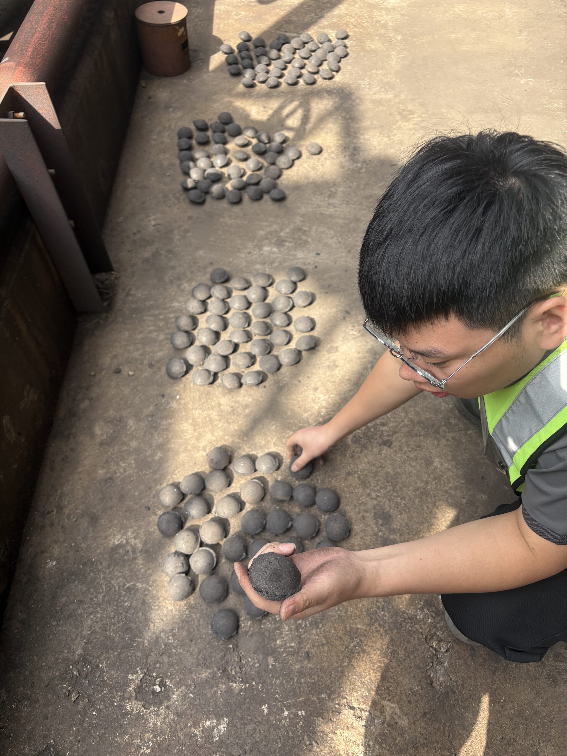 jianjie staff provides onsite support for briquetting companies raw material is steel slag