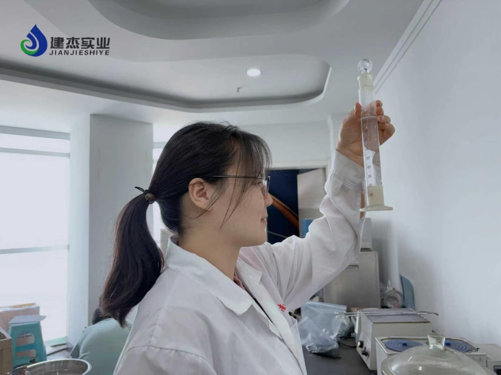jianjie engineer doing experiments